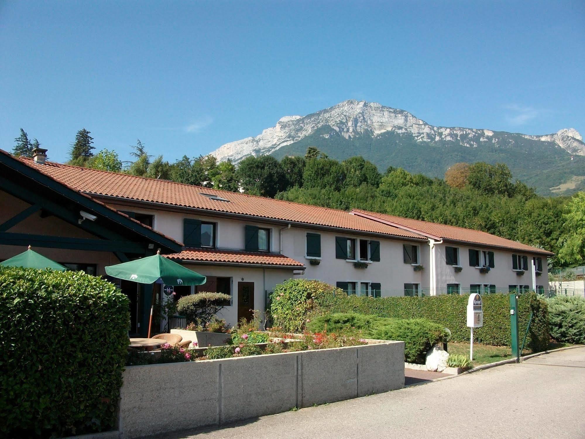 Kyriad Grenoble Sud - Seyssinet Buitenkant foto